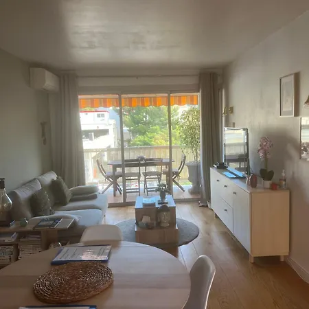 Magnifique A Cassis,parking,2 Pas Du Port Appartement Cassis