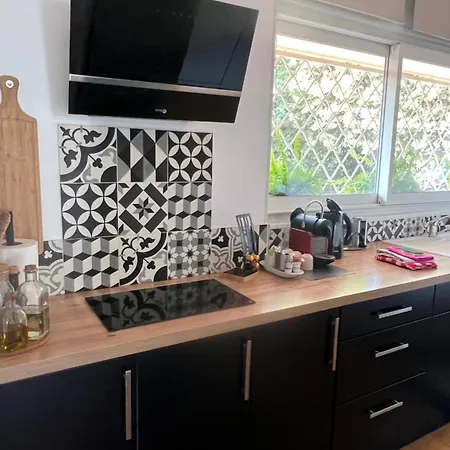 Magnifique A Cassis,parking,2 Pas Du Port Appartement