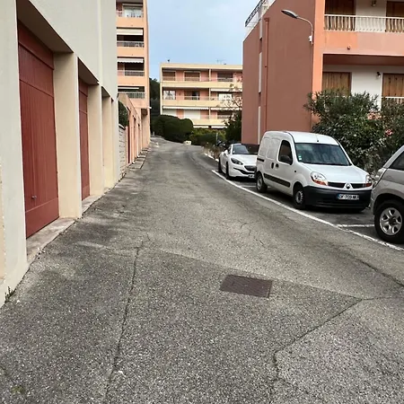 Magnifique A Cassis,parking,2 Pas Du Port Appartement Cassis